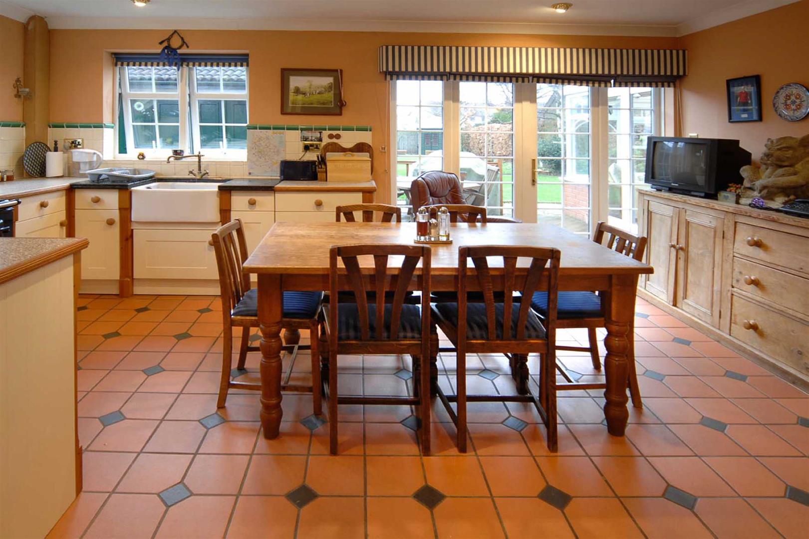 Infirmary Hill, Truro, Cornwall, TR1 2JB